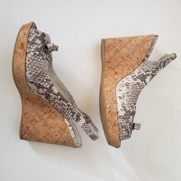 Stuart Weitzman Wedges Snake Skin Print Size 9.5 M - Picture 6 of 11